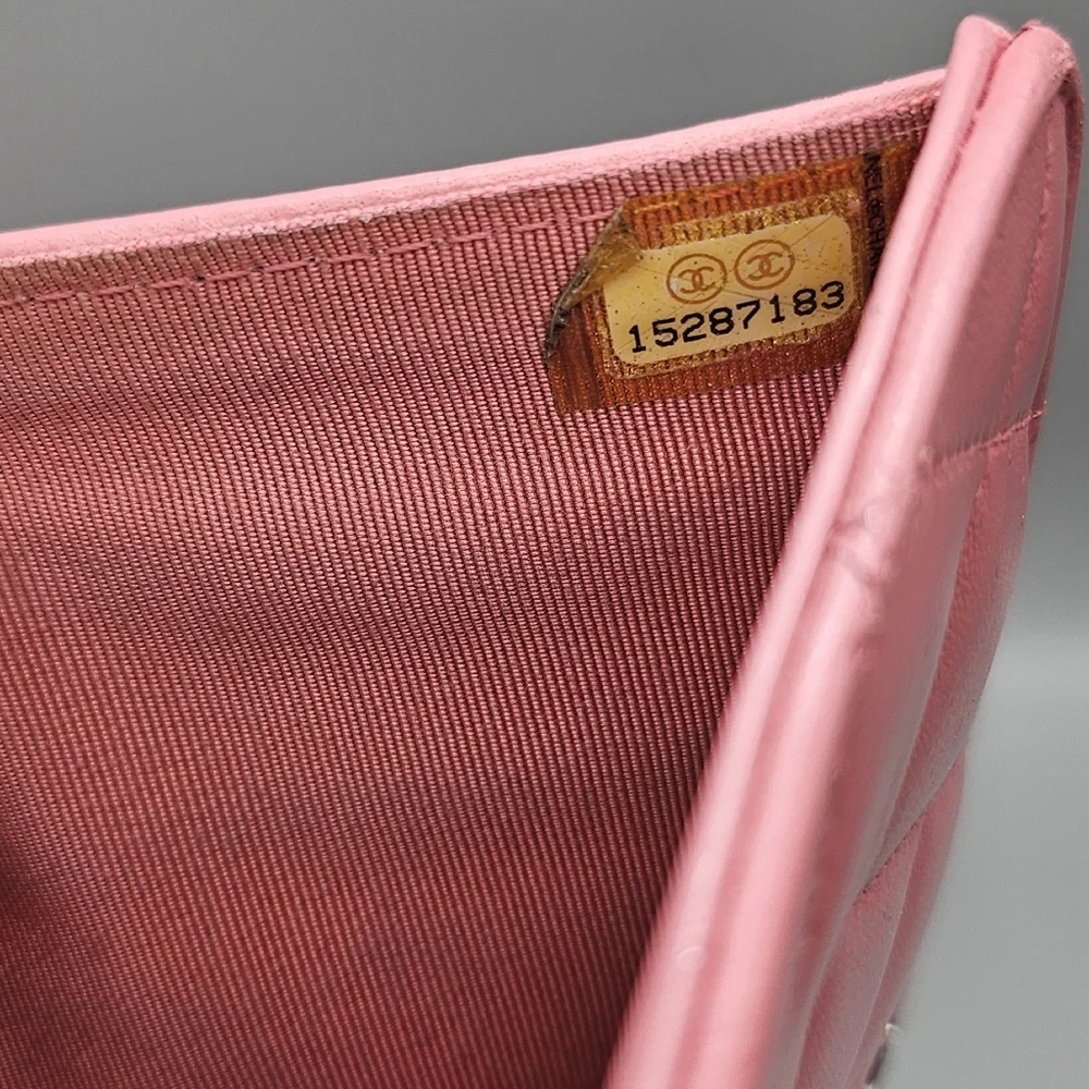 🩷CHANEL Pink Quilted Leather Wallet🩷 - Picture 8 of 16